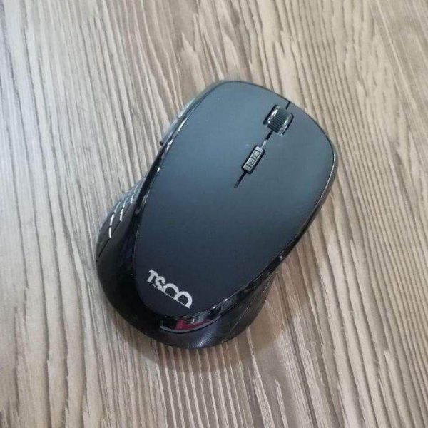 ماوس بی سیم تسکو مدل TM 668W روی میز